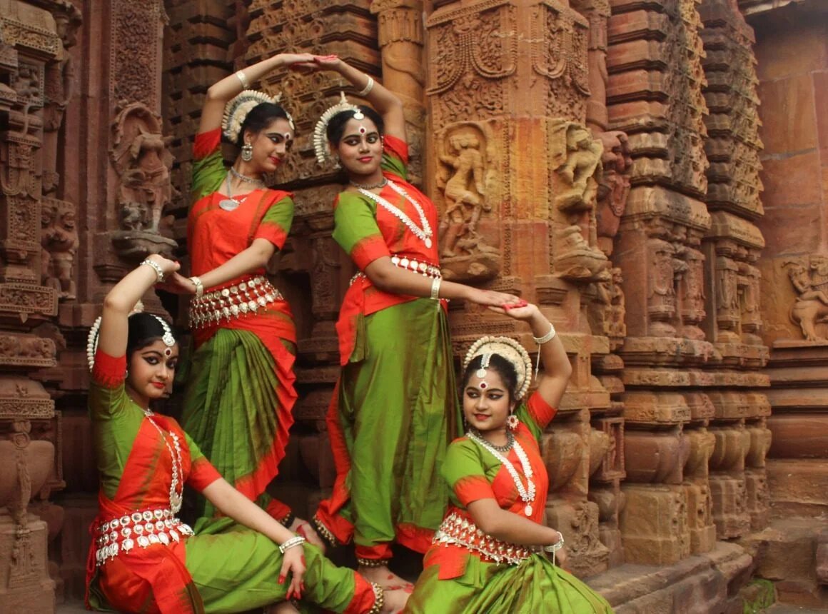 Odissi dancers